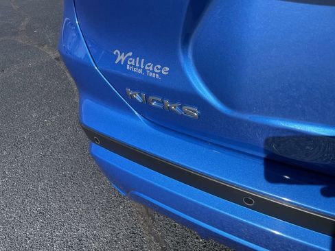 Used 2024 Nissan Kicks S image 6