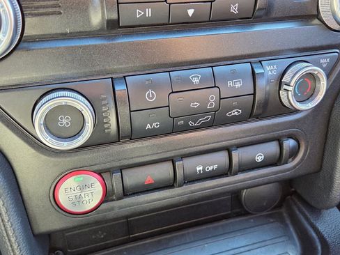 Used 2019 Ford Mustang Coupe image 29