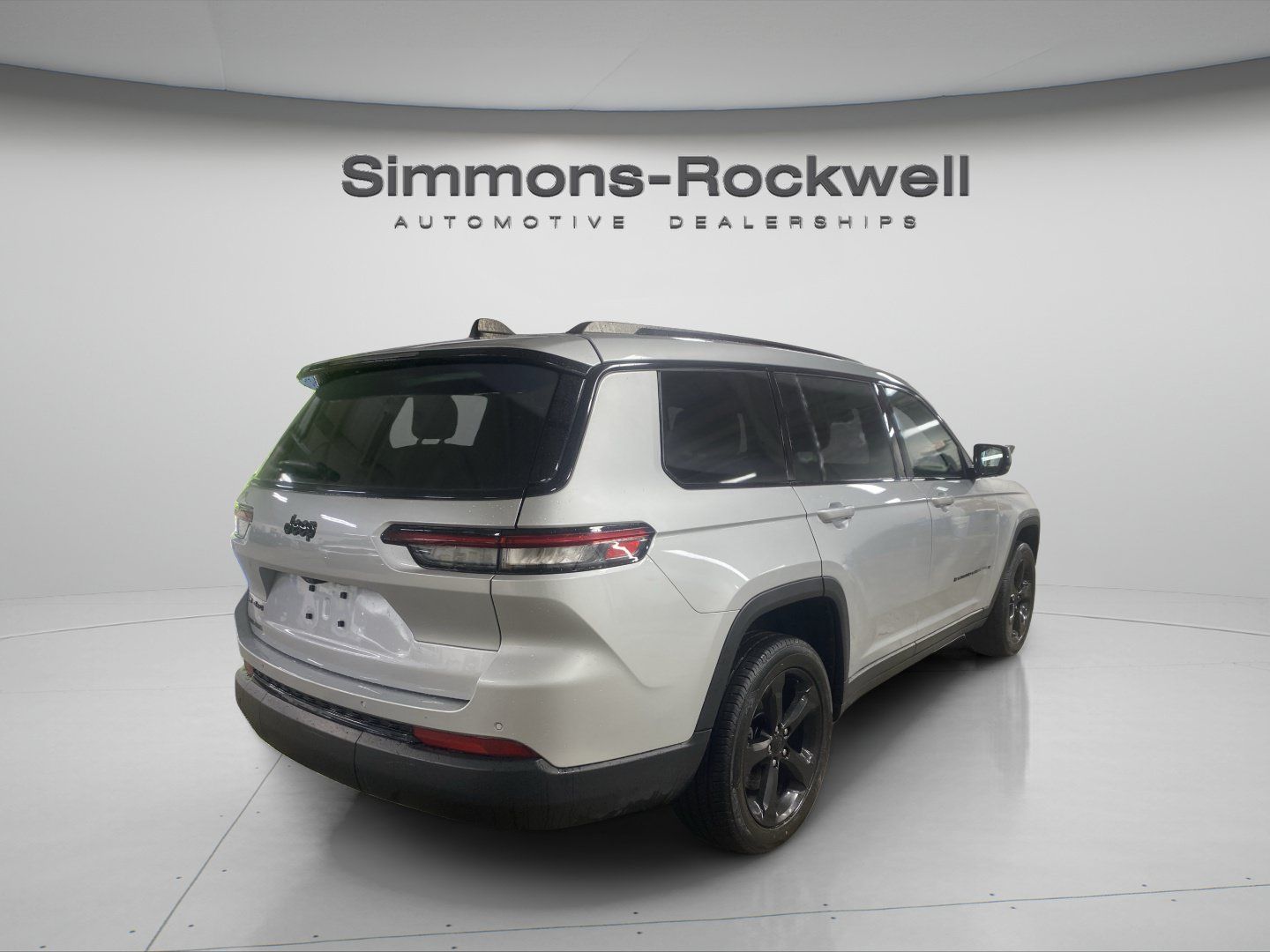 Used 2023 Jeep Grand Cherokee L Laredo AWD/4WD image 5