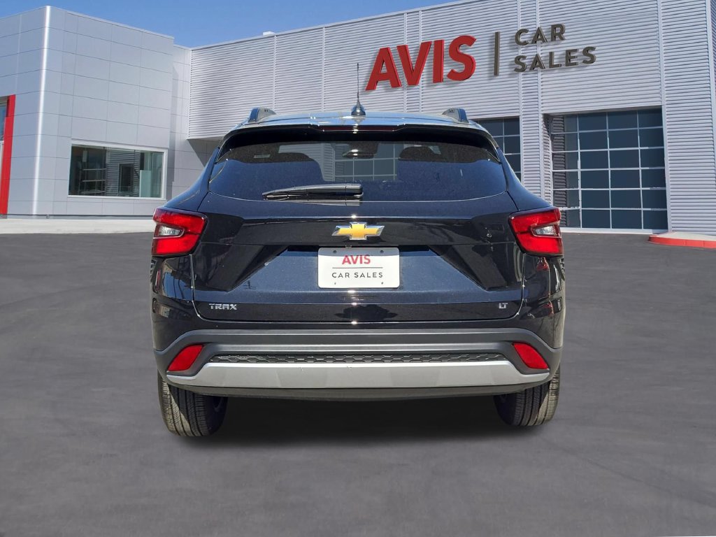 Used 2026 Chevrolet Trax LT FWD image 7