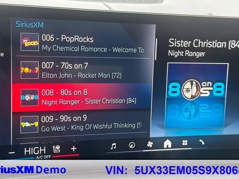 Certified 2025 BMW X7 M60i w/ Climate Comfort Package image 39