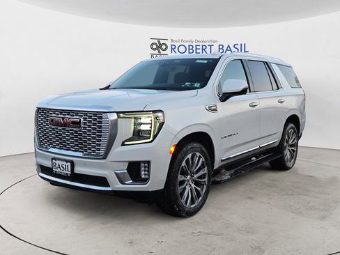 Used 2021 GMC Yukon Denali w/ Denali Premium Package image 1