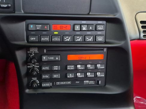 Used 1996 Chevrolet Corvette Convertible RWD image 18