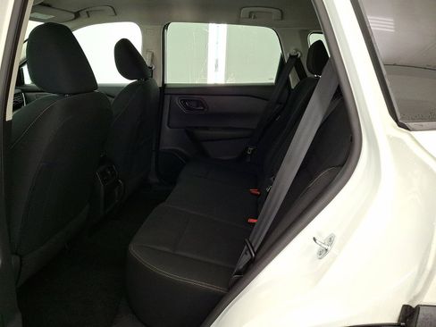 Used 2024 Nissan Rogue S AWD/4WD image 11