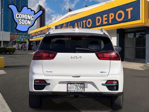 Used 2022 Kia Niro EX FWD image 4