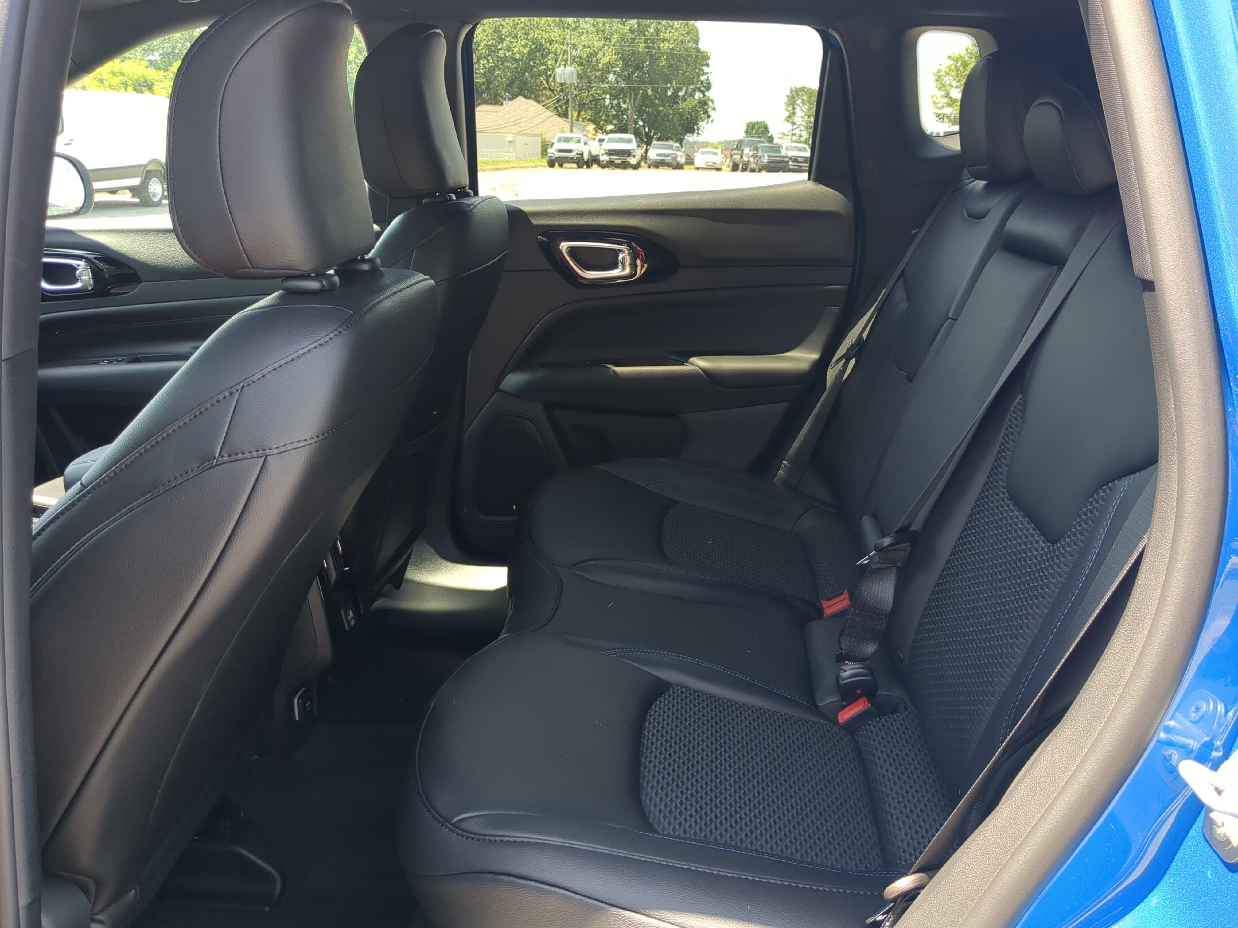 New 2026 Jeep Compass Latitude AWD/4WD image 12