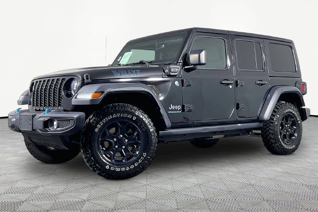 Used 2023 Jeep Wrangler Unlimited w/ 8.4" Radio Group AWD/4WD image 1