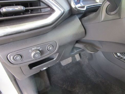 Used 2023 Chevrolet TrailBlazer LT image 19