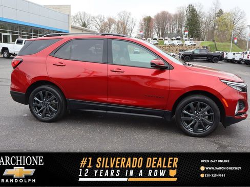 Used 2023 Chevrolet Equinox RS image 1
