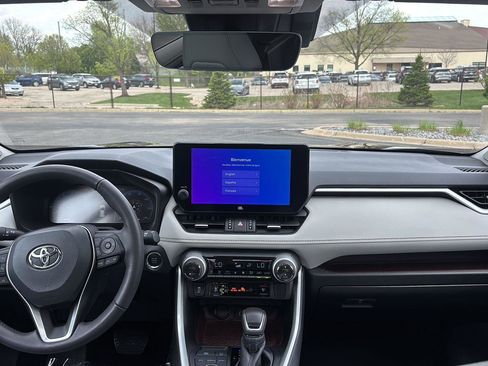 Used 2025 Toyota RAV4 Limited w/ Weather Package AWD/4WD image 20