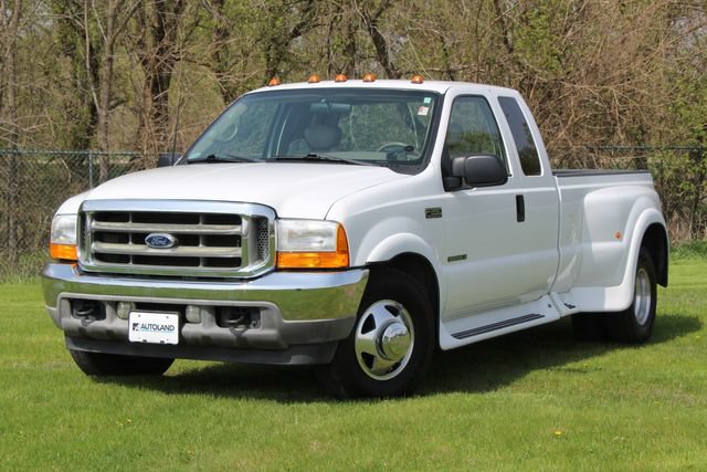 Used 2001 Ford F350 Lariat RWD image 1