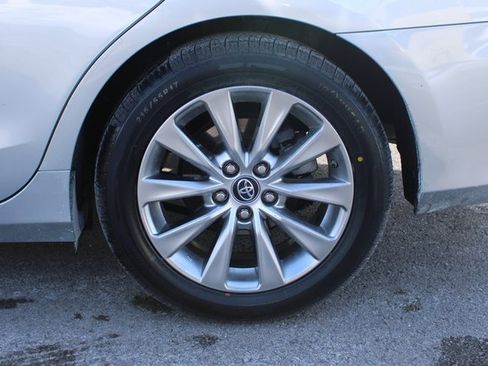 Used 2017 Toyota Camry LE image 37