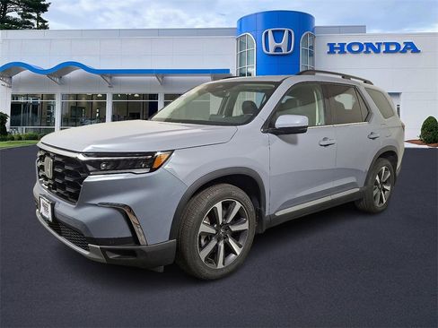Certified 2023 Honda Pilot Touring image 1