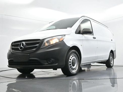 Used 2016 Mercedes-Benz Metris image 39