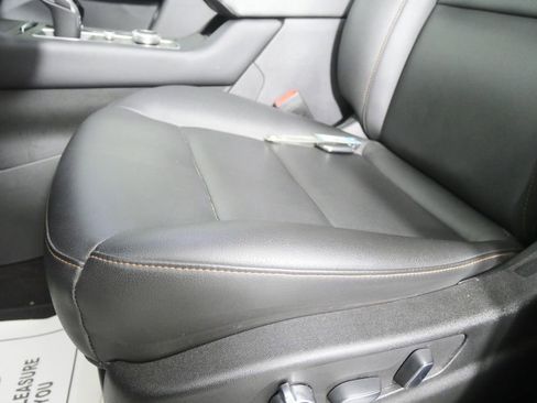 Used 2020 Cadillac XT4 Sport w/ Cold Weather Package image 9