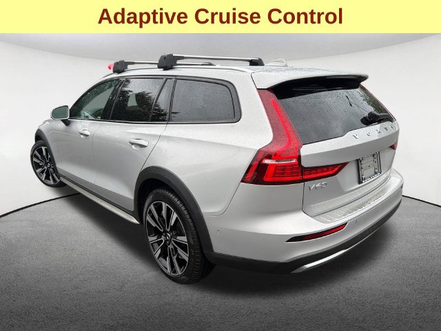 Used 2025 Volvo V60 B5 Cross Country Ultra w/ Protection Package Premier AWD/4WD image 10