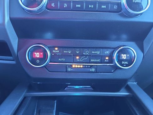 Used 2020 Ford Expedition Max XLT image 17