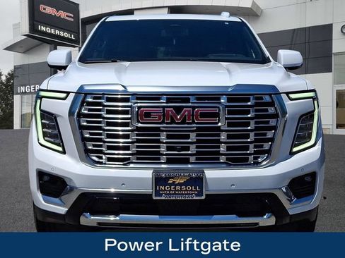 Used 2025 GMC Yukon XL Denali AWD/4WD image 22