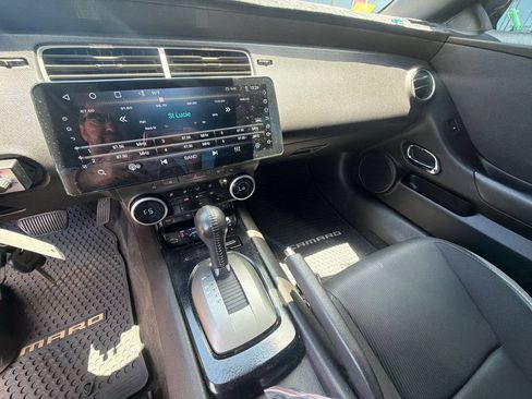 Used 2010 Chevrolet Camaro LT RWD image 18