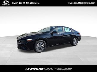 New 2025 Hyundai Elantra SE image 1