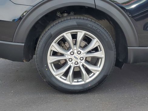 Used 2021 Ford Explorer Limited w/ Equipment Group 301A AWD/4WD image 36