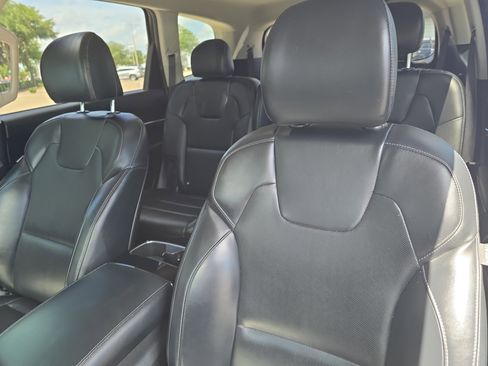 Certified 2022 Kia Telluride S FWD image 22