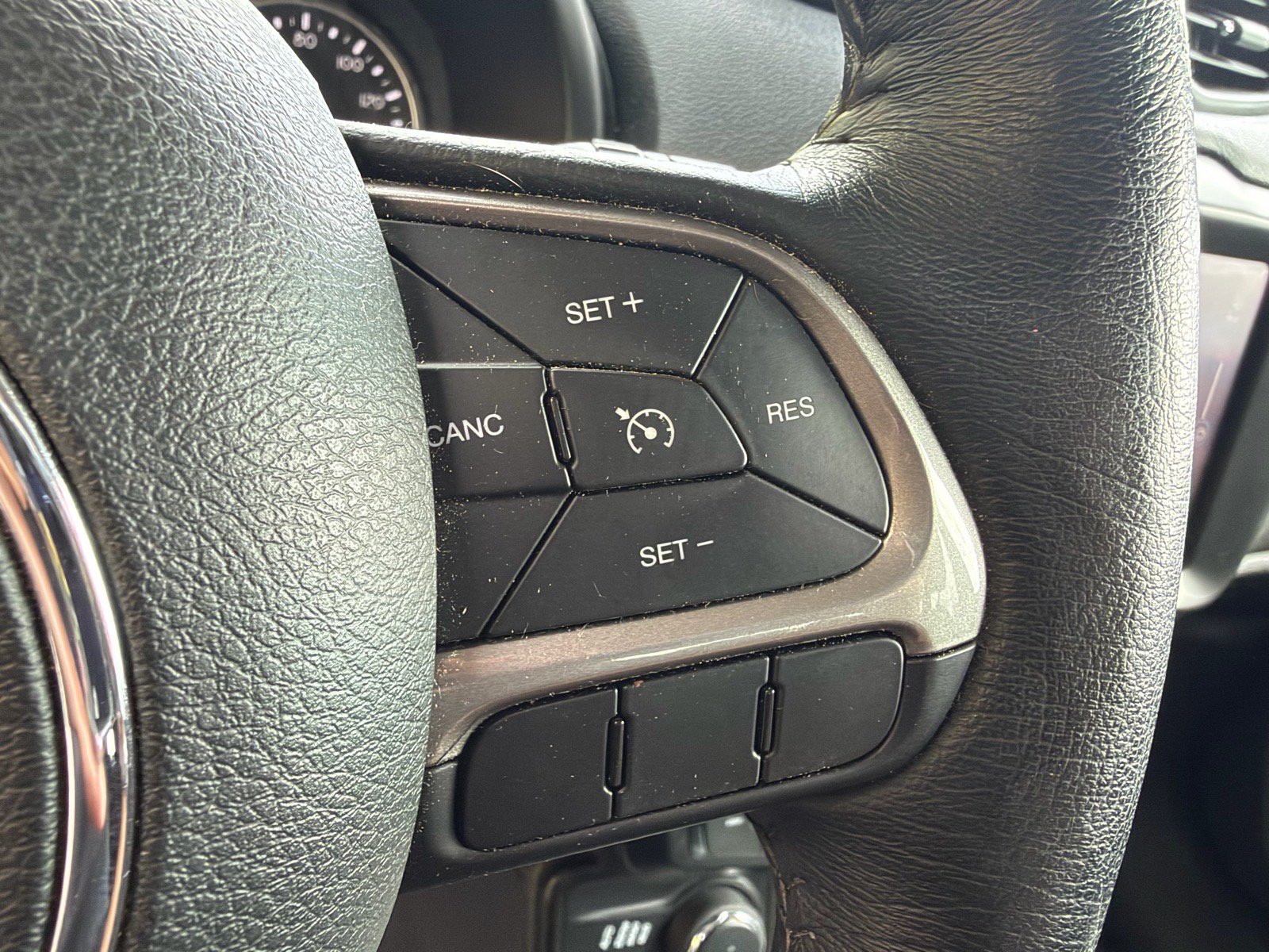 Used 2022 Jeep Renegade Latitude w/ Convenience Group AWD/4WD image 30
