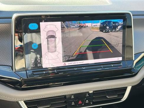 Used 2025 Volkswagen Atlas Peak Edition SE image 17