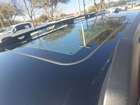 Used 2025 Subaru Forester Premium image 7