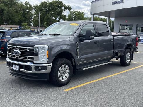 Used 2023 Ford F350 XLT w/ 360-Degree Camera Package AWD/4WD image 3