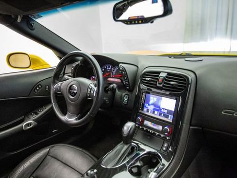 Used 2012 Chevrolet Corvette Grand Sport w/ 3LT Preferred Equipment Group image 4