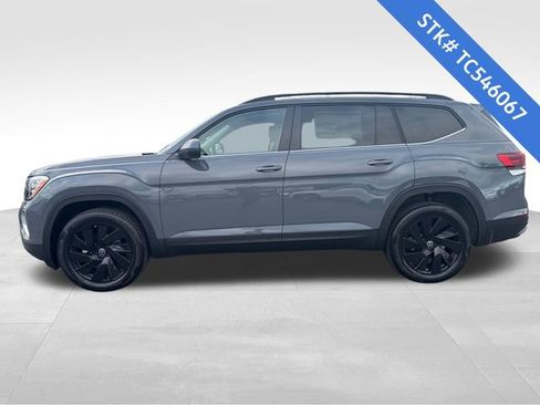 New 2026 Volkswagen Atlas SE image 4