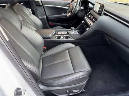Used 2025 Genesis G70 2.5T AWD/4WD image 8