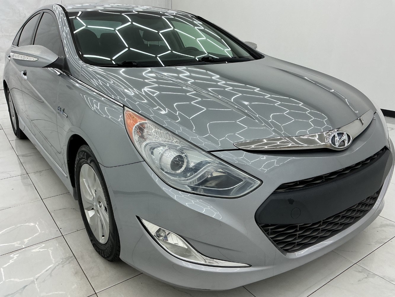 Used 2015 Hyundai Sonata Hybrid FWD image 3