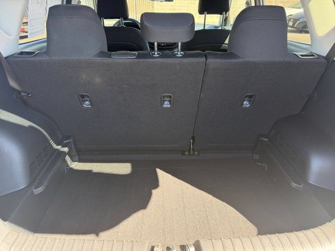 Used 2025 Kia Soul LX w/ LX Technology Package FWD image 28