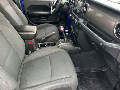 Used 2019 Jeep Wrangler Unlimited Sport AWD/4WD image 16