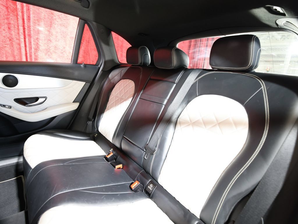 Used 2019 Mercedes-Benz GLC 300 image 14