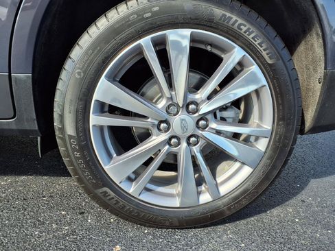 Used 2024 Cadillac XT5 Premium Luxury AWD/4WD image 39