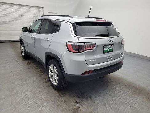 Used 2024 Jeep Compass Latitude image 5