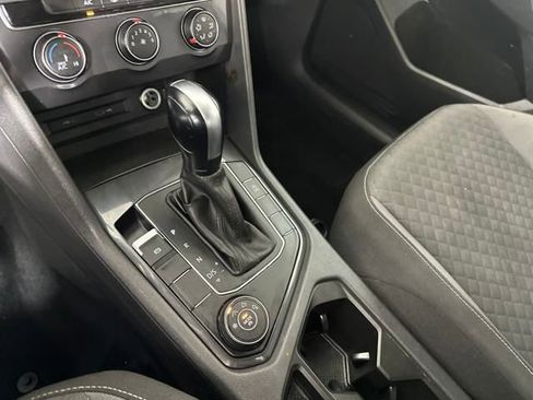 Used 2021 Volkswagen Tiguan S image 19