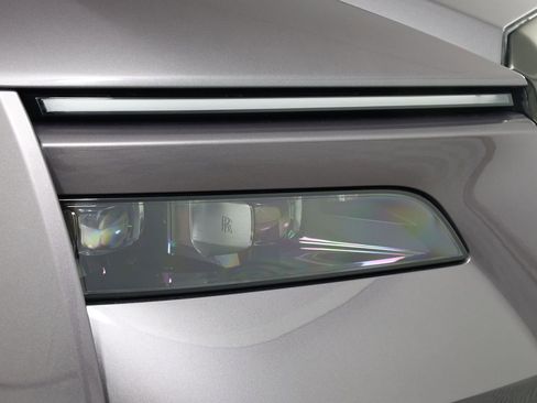 New 2026 Rolls-Royce Spectre Black Badge image 28