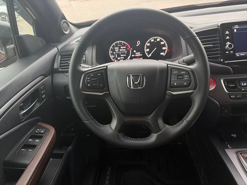 Used 2025 Honda Ridgeline RTL image 14