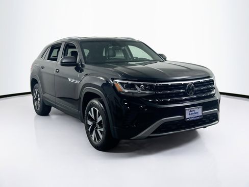 Used 2023 Volkswagen Atlas Cross Sport SE AWD/4WD image 3