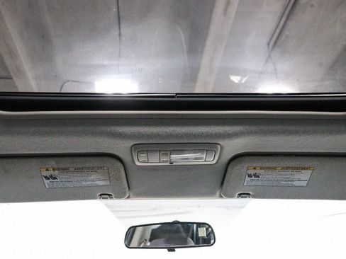 Used 2005 Toyota Matrix XR FWD image 12