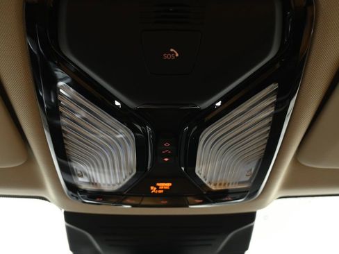 Certified 2023 BMW X7 xDrive40i w/ Premium Package image 21