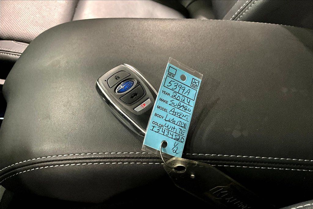 Used 2024 Subaru Ascent Limited AWD/4WD image 36