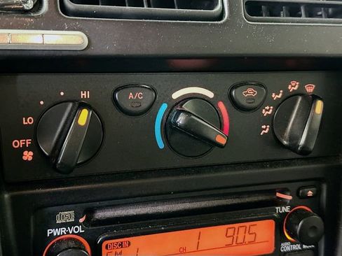 Used 2002 Toyota Tacoma PreRunner image 17