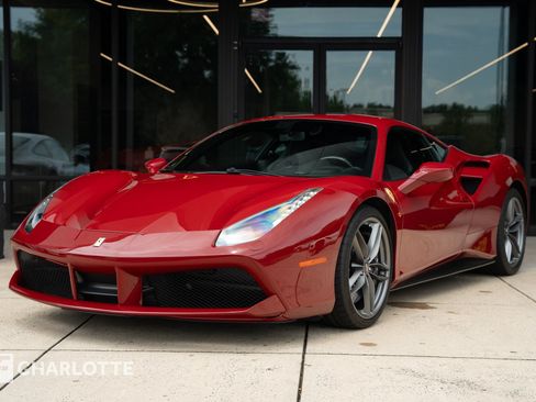 Used 2017 Ferrari 488 GTB RWD image 7