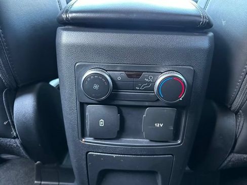 Certified 2022 Ford Explorer XLT w/ Equipment Group 202A RWD image 30