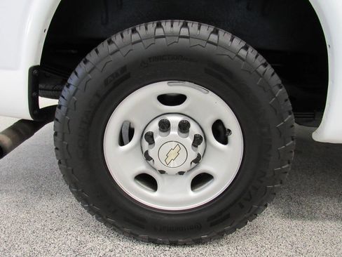 Used 2021 Chevrolet Express 2500 w/ Driver Convenience Package image 14